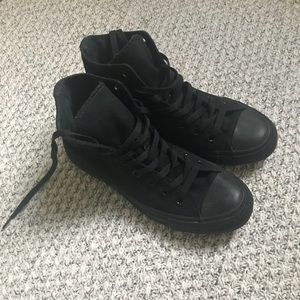 Black converse
